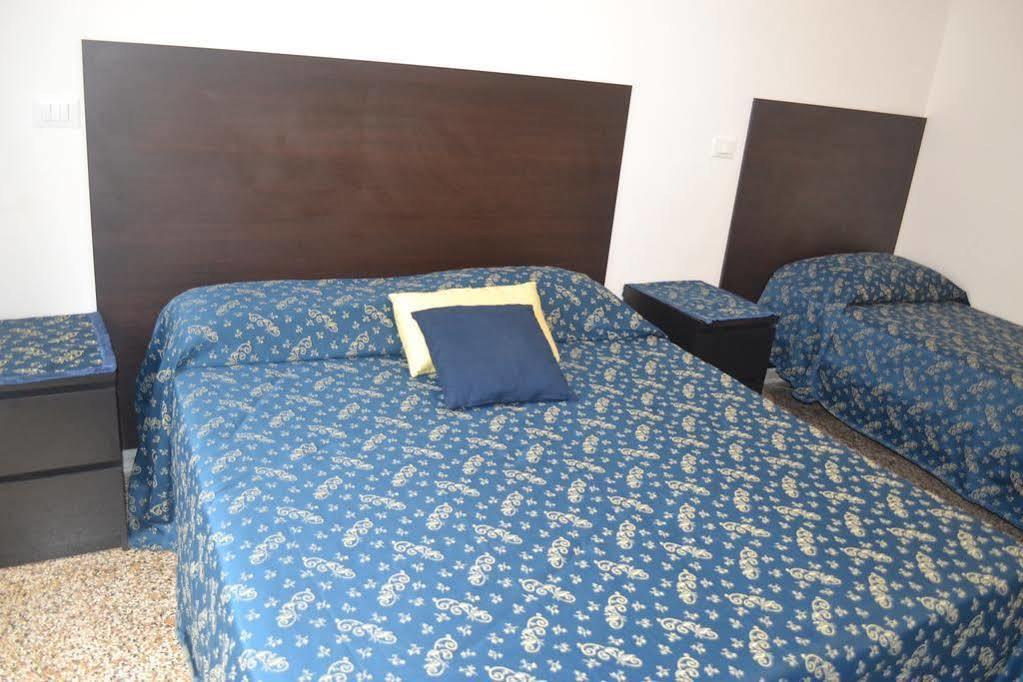 Incantoromano Guest House מראה חיצוני תמונה